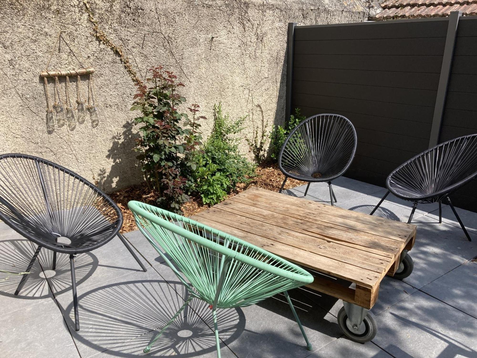 Location Appartement Des Pyrenees Borderes-sur-l'Echez Exterior photo